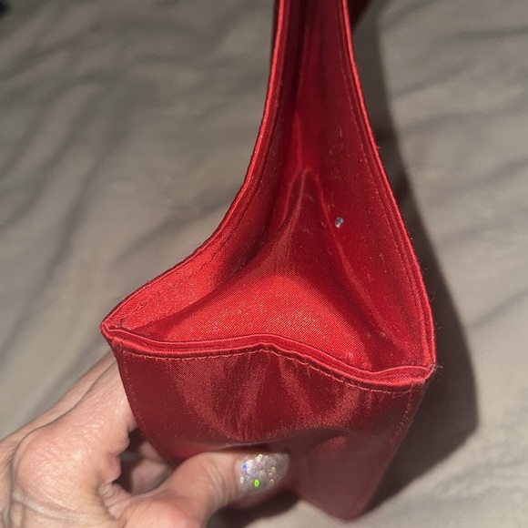 Beautiful Giorgio Beverly Hills small evening tote - Picture 4 of 10